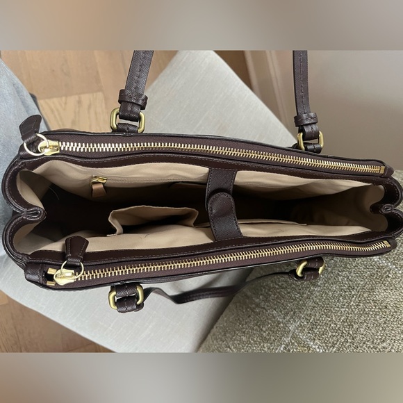 Coach Peyton Crossgrain Leather Double-Zip Tote F25569 | Brown Leather - Picture 9 of 13